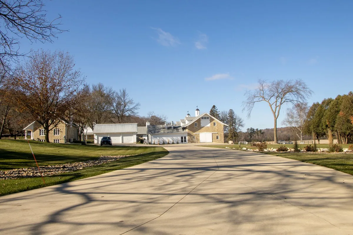 Driveway & Hardscape